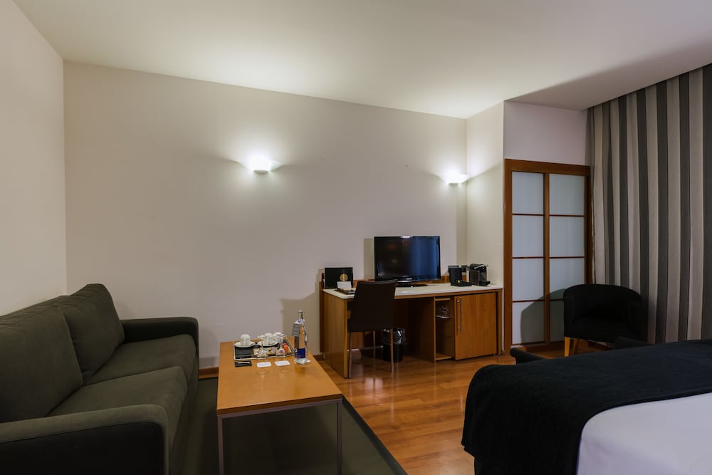 Superior Double Room - Photo 3