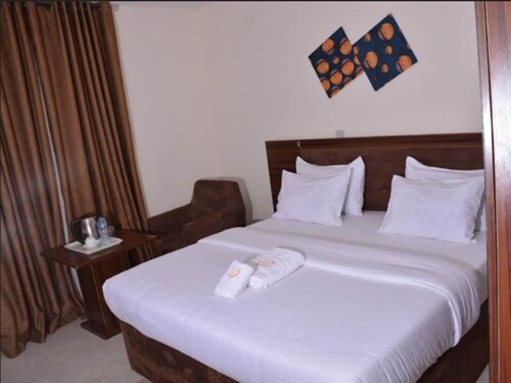 Deluxe Room - Photo 7