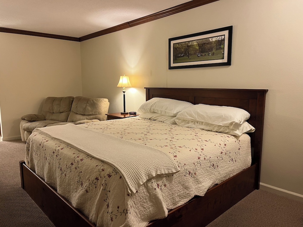 Senior Single Room