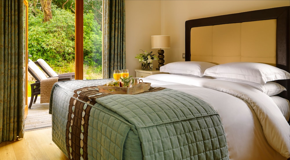 Two Bedroom Courtyard Lodge - Self Catering includes one double room and one twin room, Courtyard vi