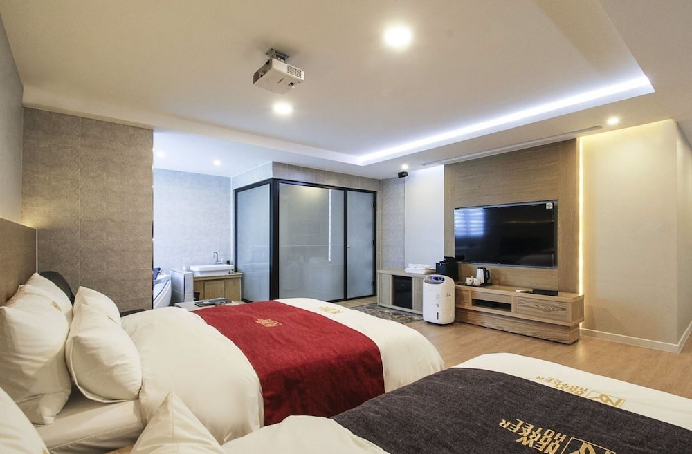 Deluxe Twin Room, Movie Room photo 3