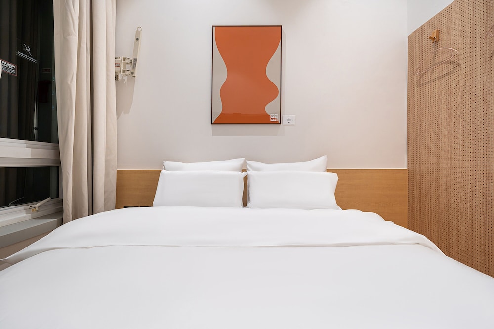 Standard Double Room - Photo 6