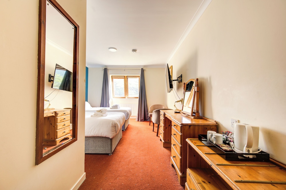 Standard Twin Room - Photo 2