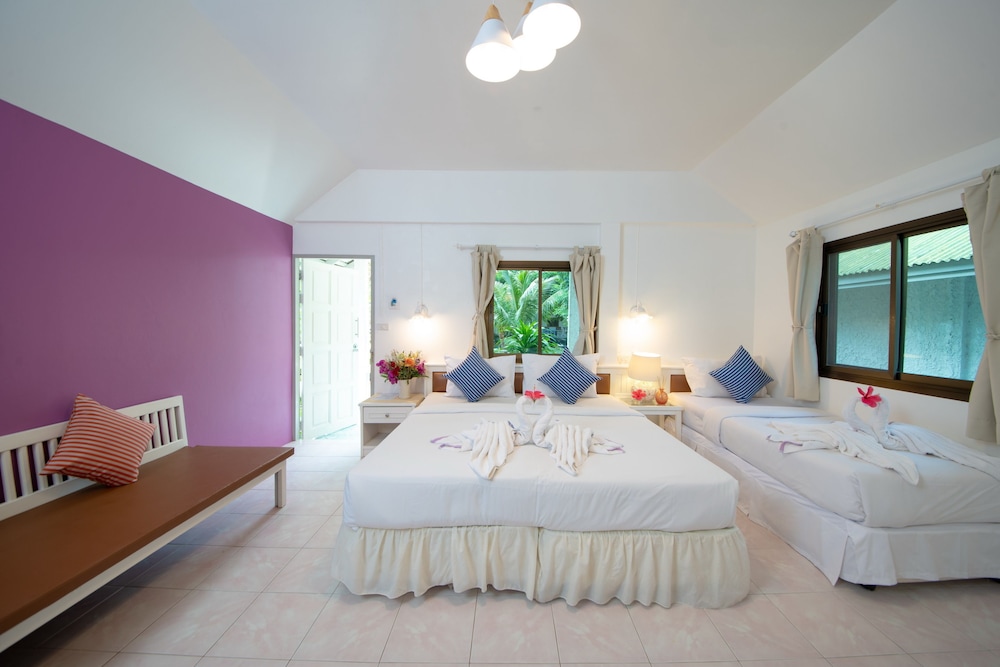 Beachfront Bungalow - Photo 5