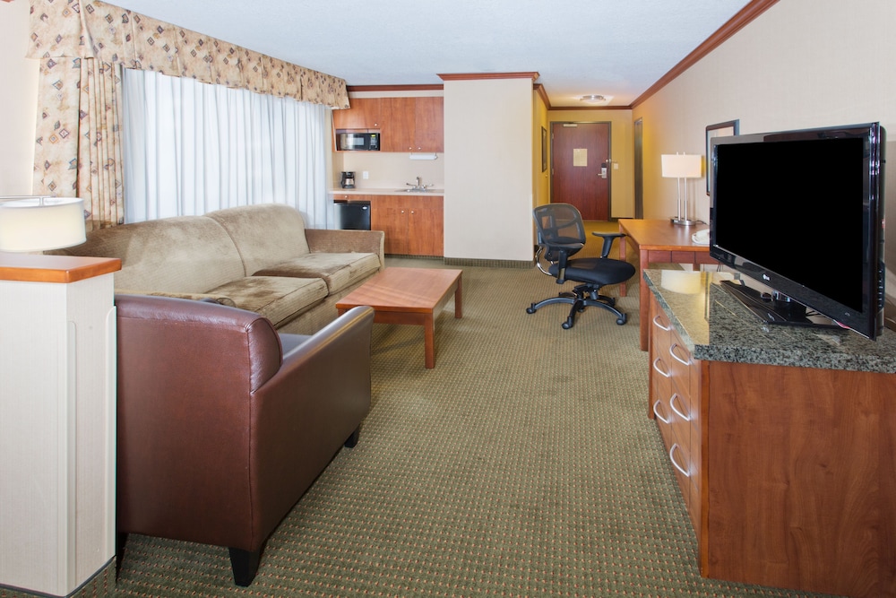Suite, 1 King Bed with Sofa bed (Living Area) - Photo 2