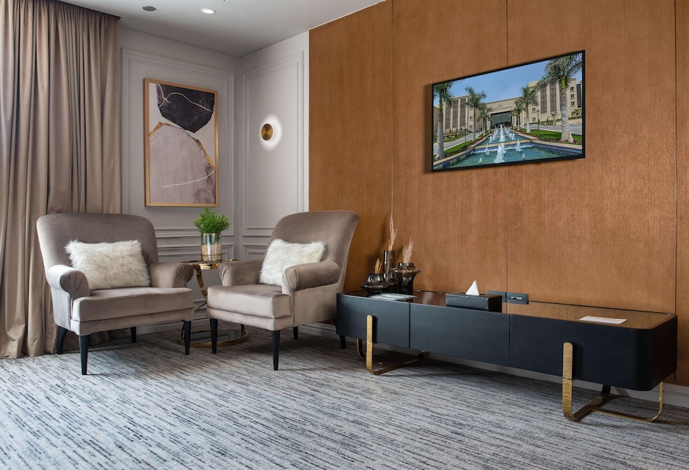 Suite (Ambassador Suite) photo 2