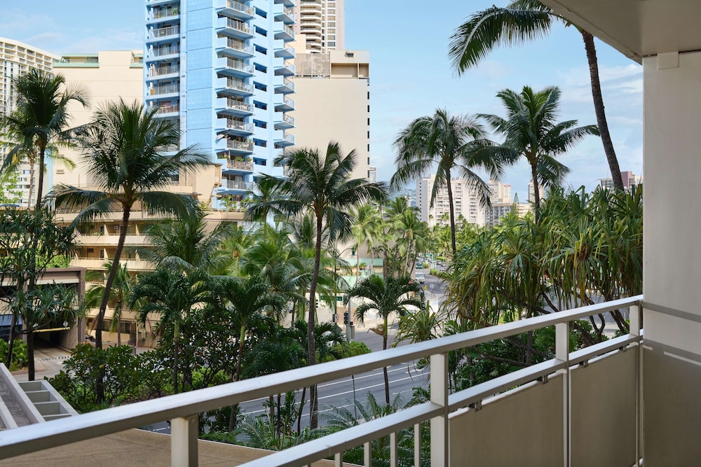Luxury 1 Bedroom Suite City View - Photo 6
