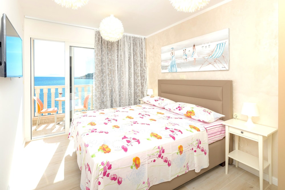 Premium Apartment