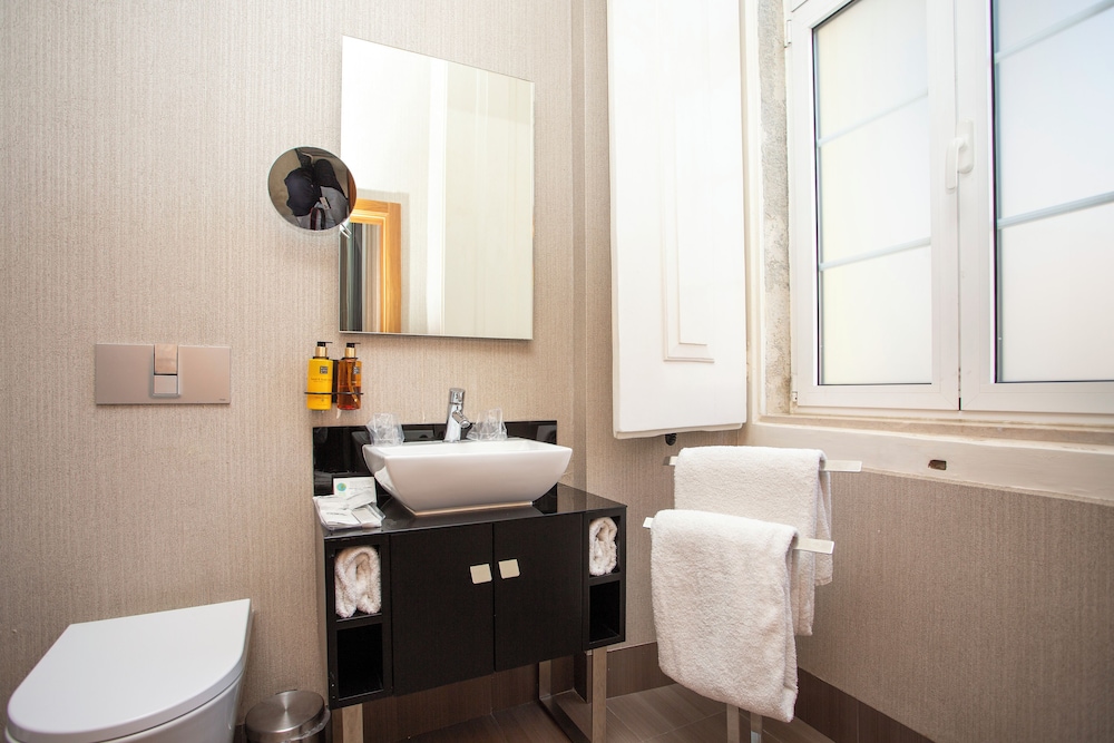 Economy Double Room - Photo 15