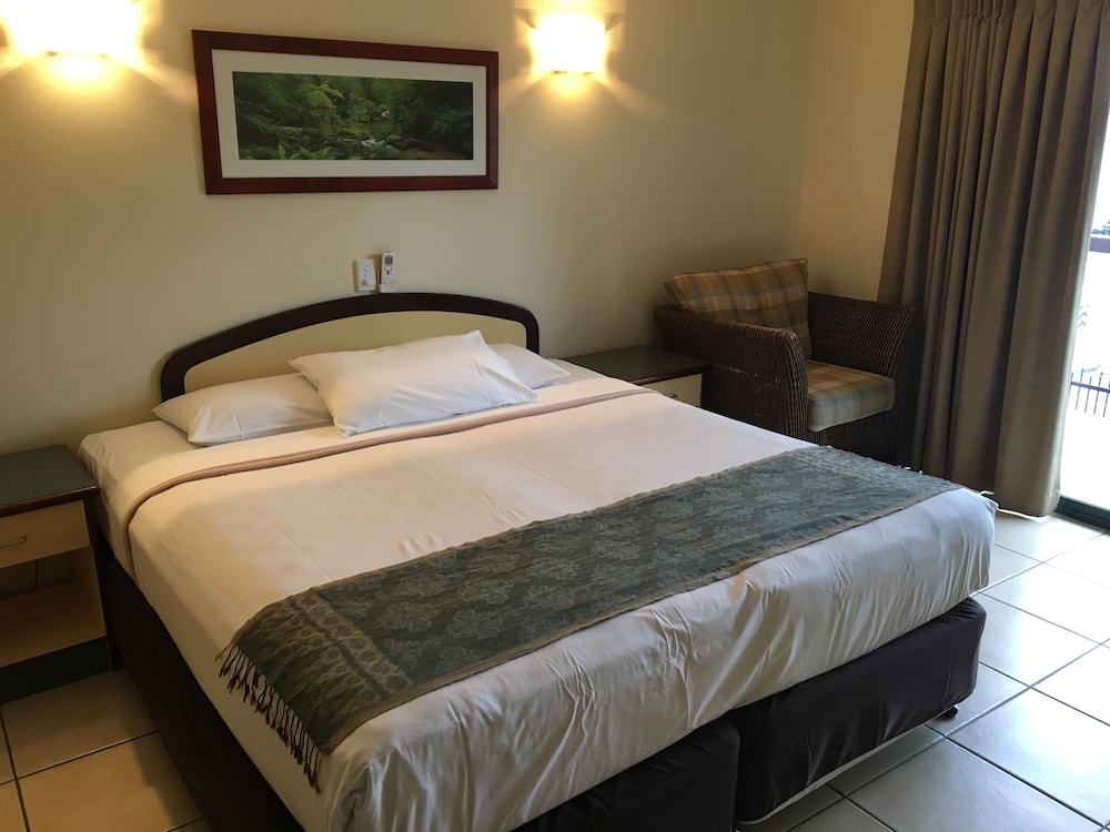 Double or Twin Room - Photo 7