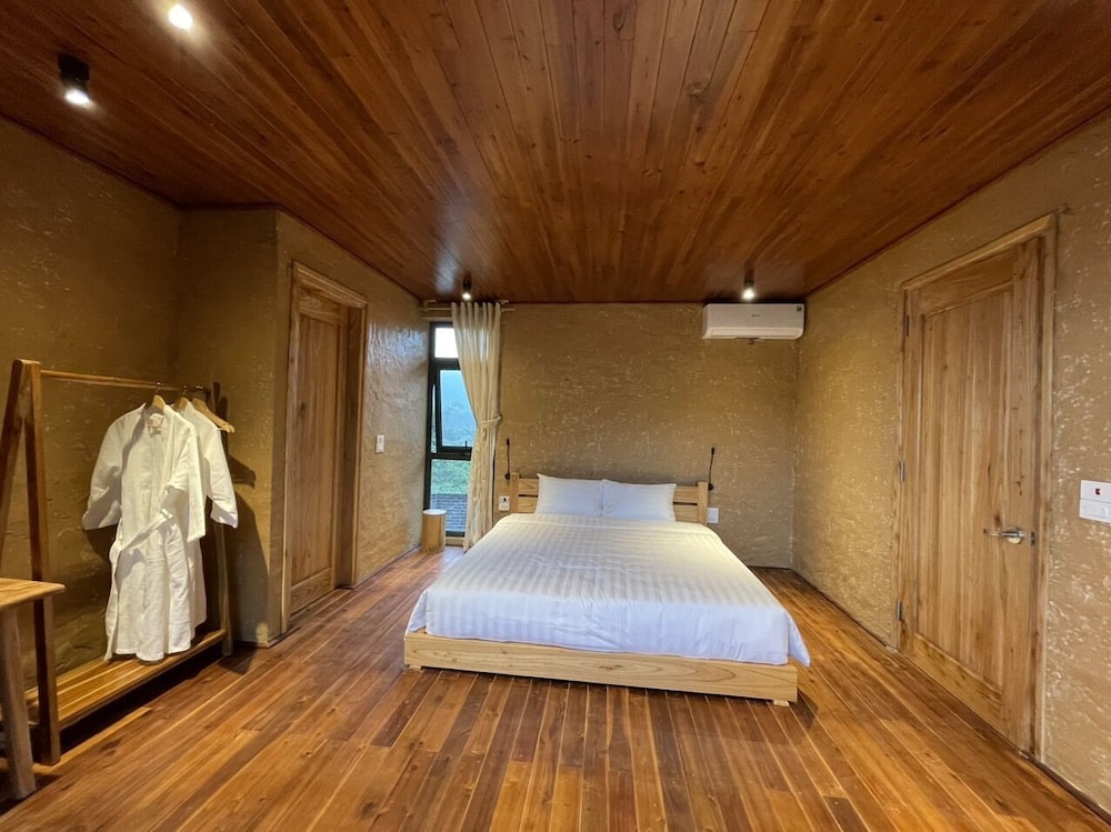 Executive Room, Balcony, Mountain View photo 1