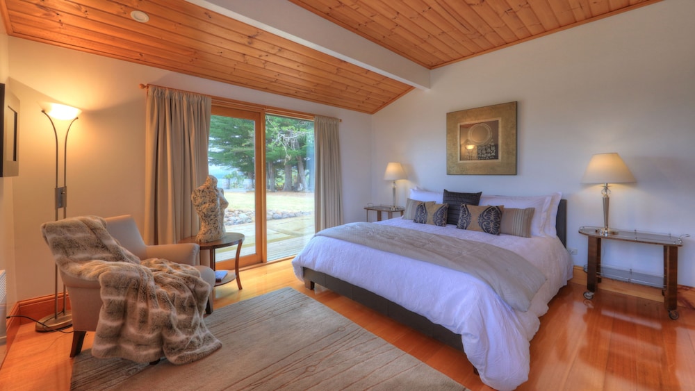 Executive Villa, 3 Bedrooms, Hot Tub, Ocean View photo 1