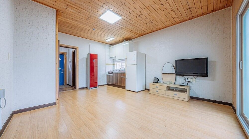 Room (Alps C) - Photo 5