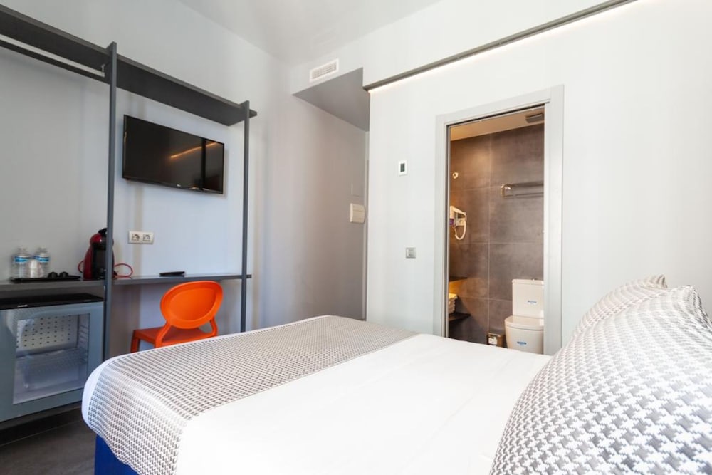 Single Room photo 2