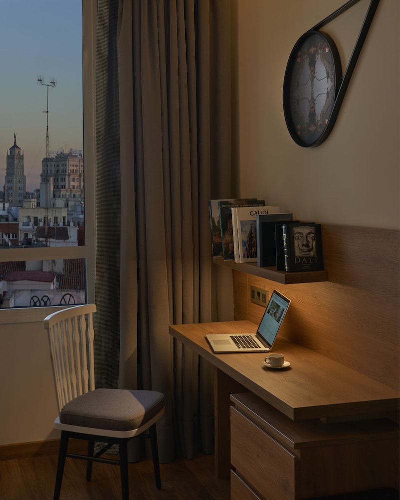 Junior Suite (Grand Via View)