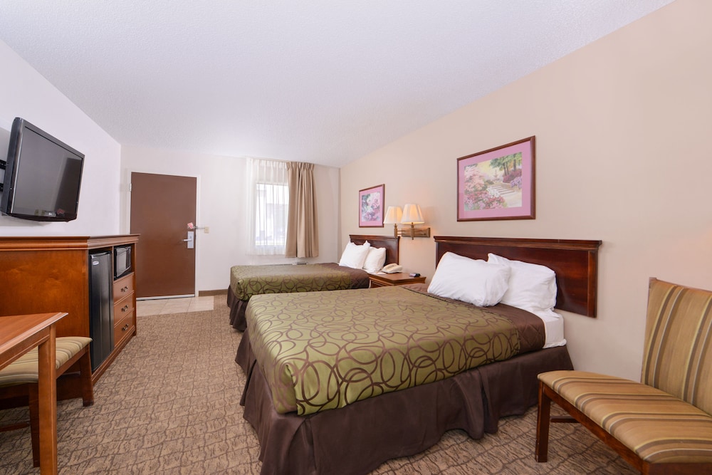 Standard Room, 2 Double Beds, Non Smoking photo 2
