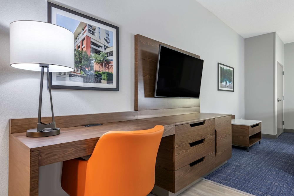Suite, Multiple Beds, Accessible, Non Smoking - Photo 8