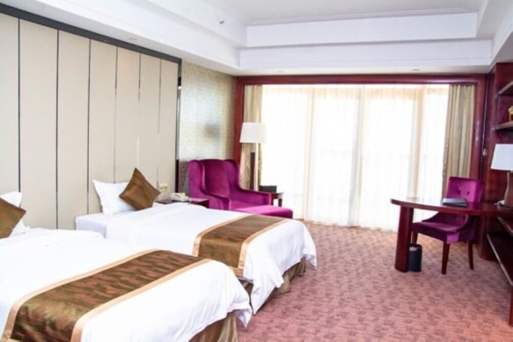 Deluxe Twin Room photo 3