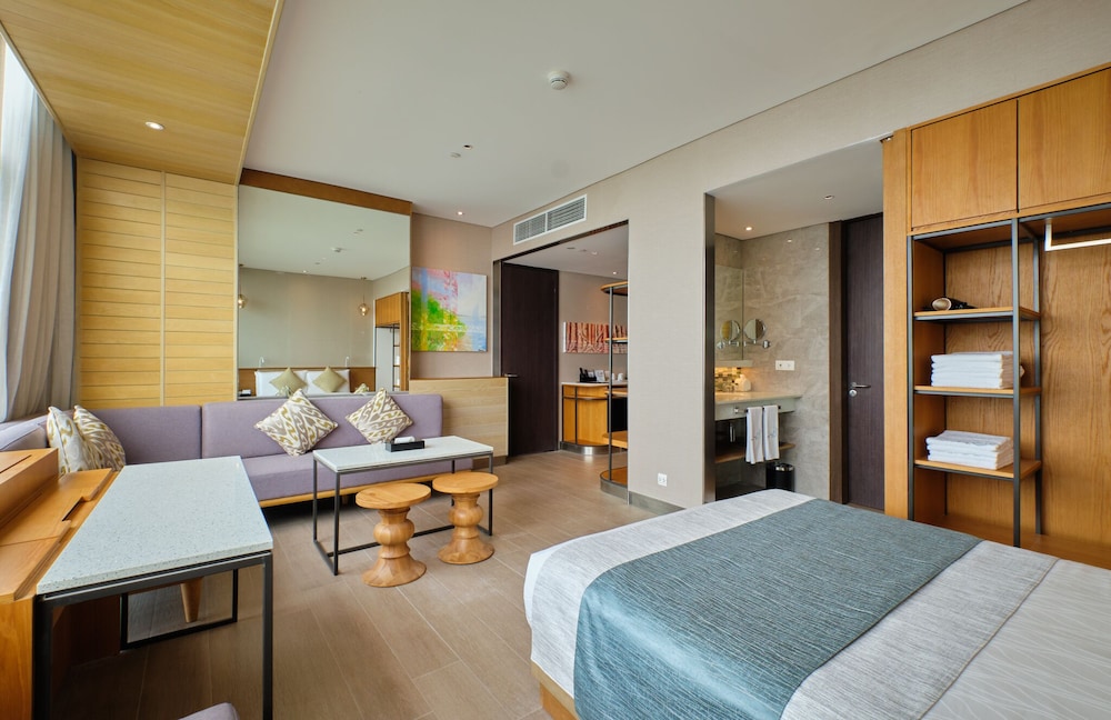 Family Room, Multiple Beds, Bay View - Photo 3