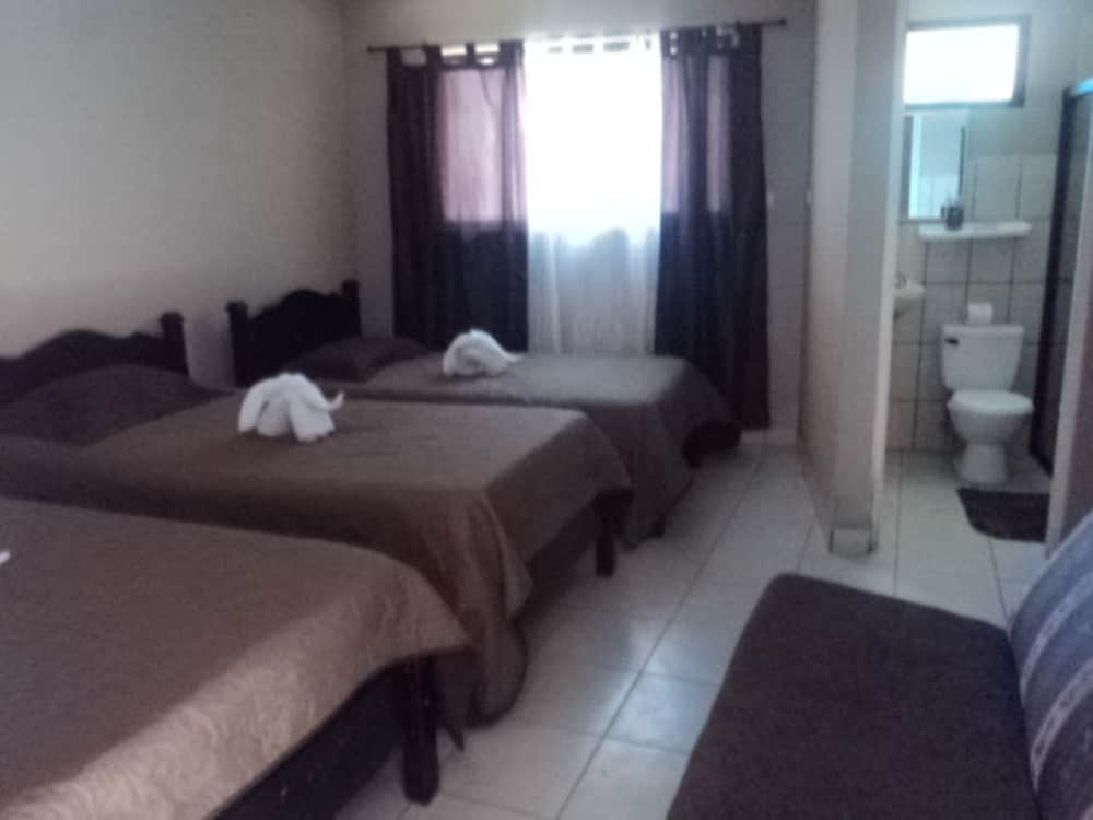 Apartment, 3 Twin Beds photo 2