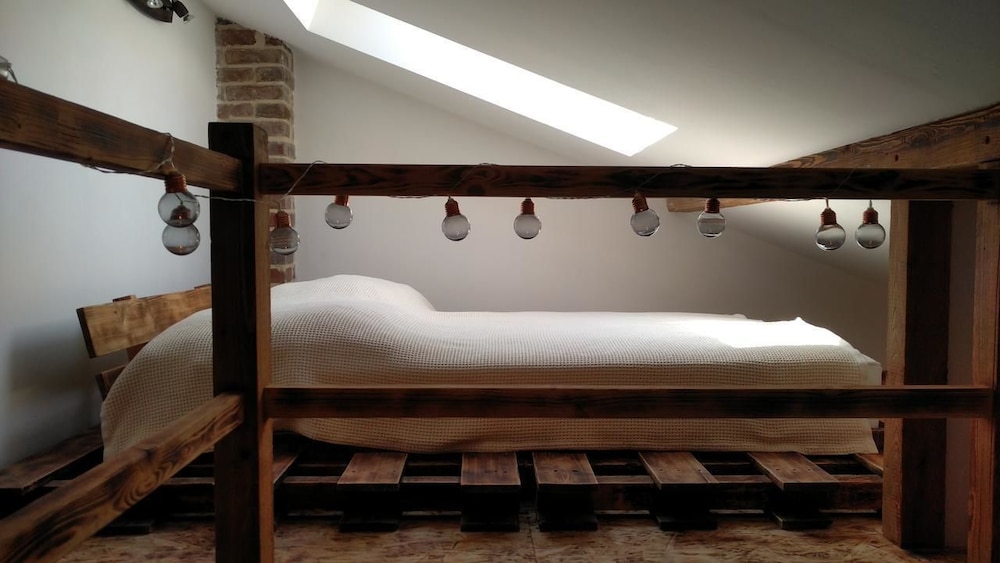 Design House, 1 Double Bed, Garden Area photo 3
