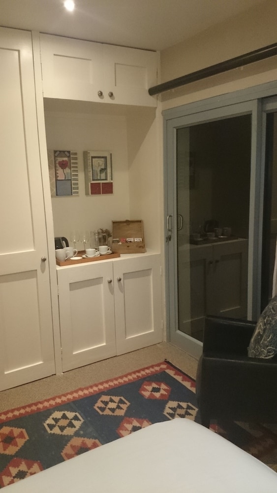 Basic Double Room, 1 Bedroom photo 3