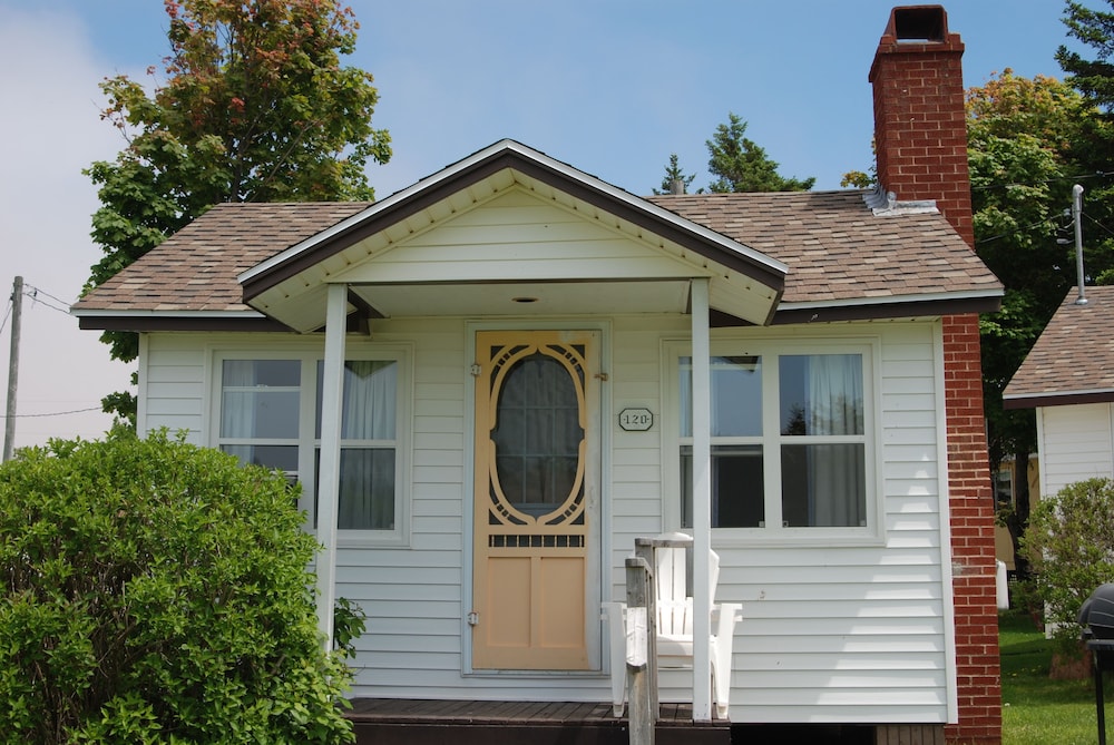 Traditional Cottage photo 1