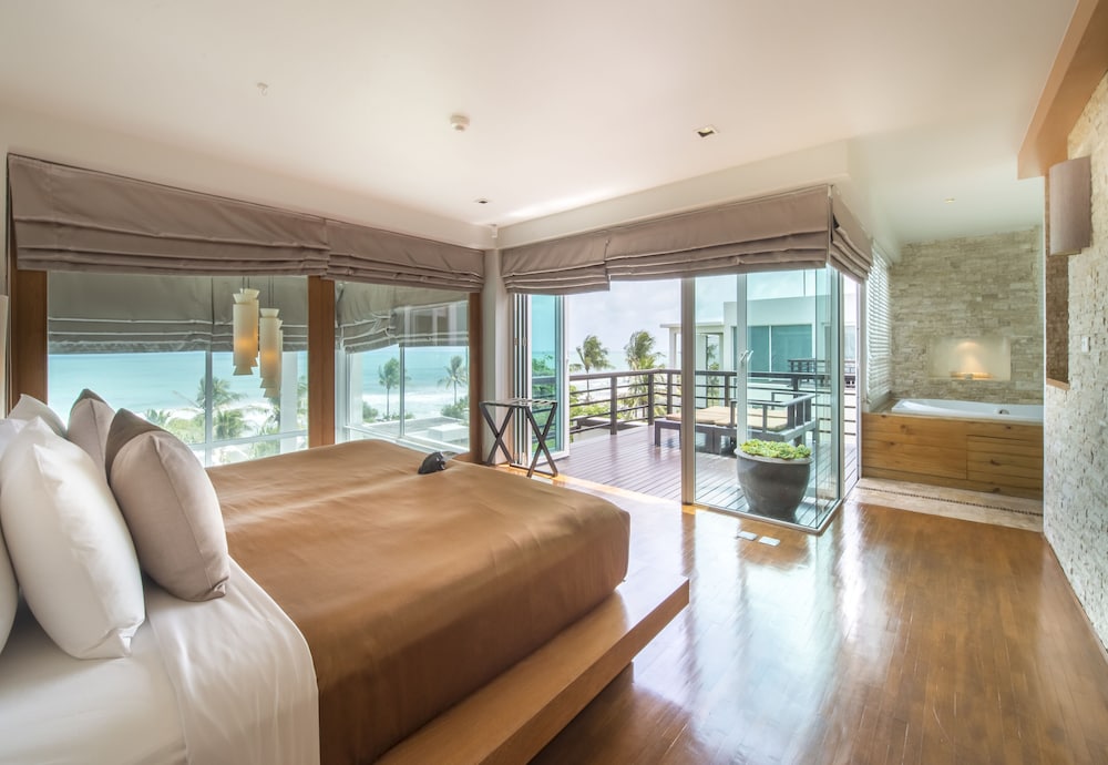 1 BR Pool Residence - Photo 3