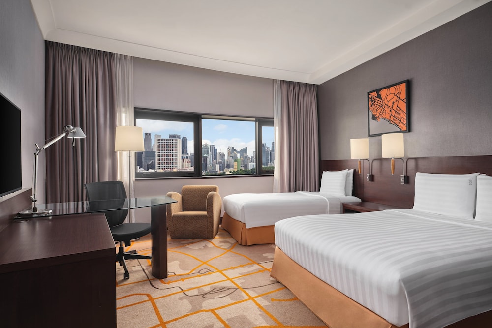 Standard Room, Multiple Beds, Club Lounge Access, City View photo 1