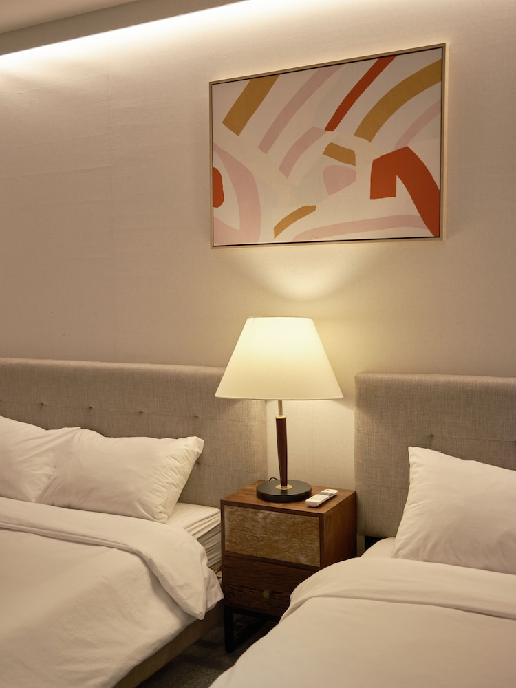 Main Building Suite (Randomly Selected) - Photo 3