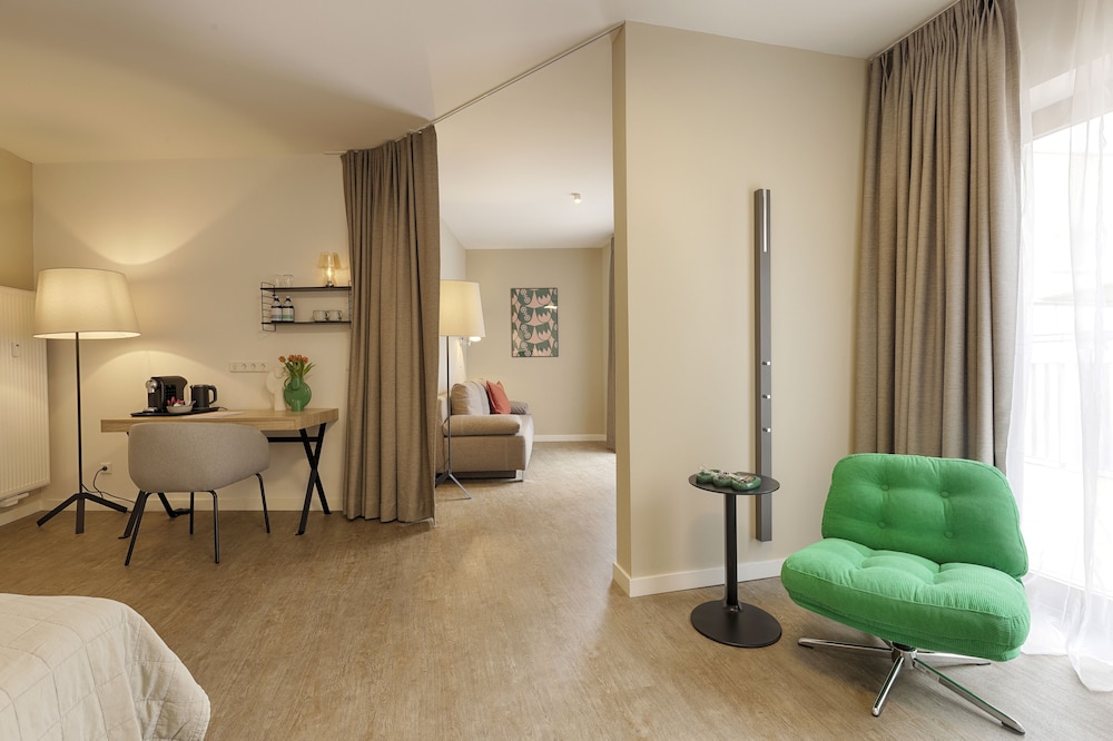 Deluxe Double Room, Mobility Accessible photo 2
