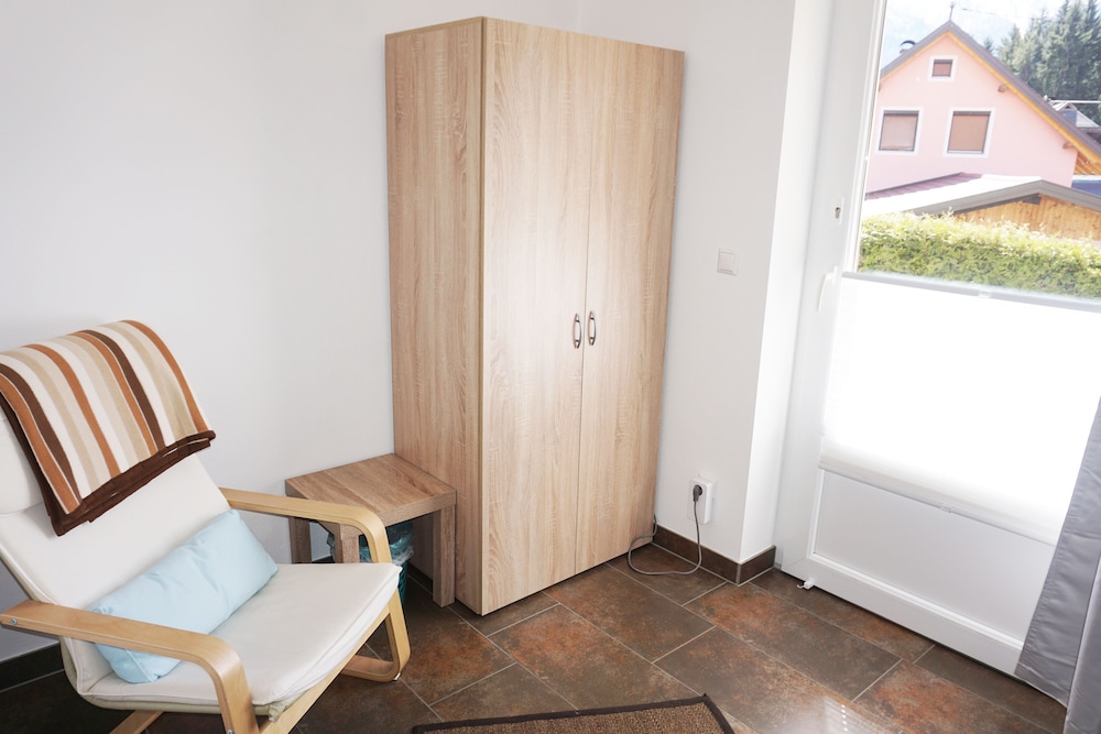 Single Room photo 3