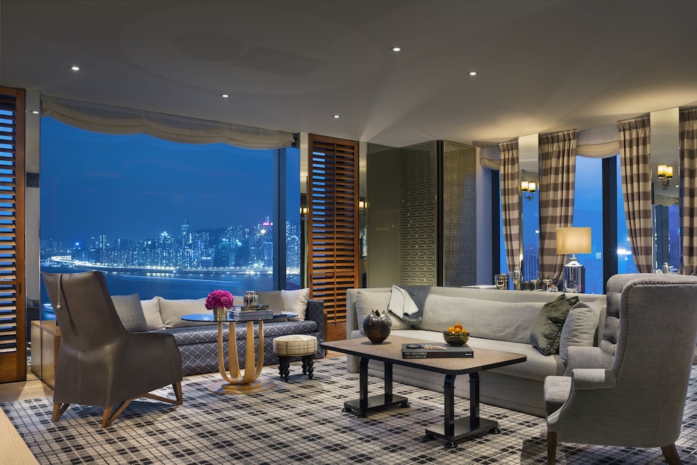 Harbour Corner Suite