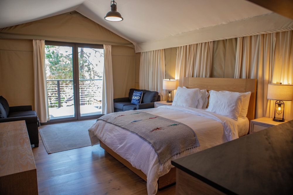 Premium Glamping Tent (Sleeps 4) photo 1