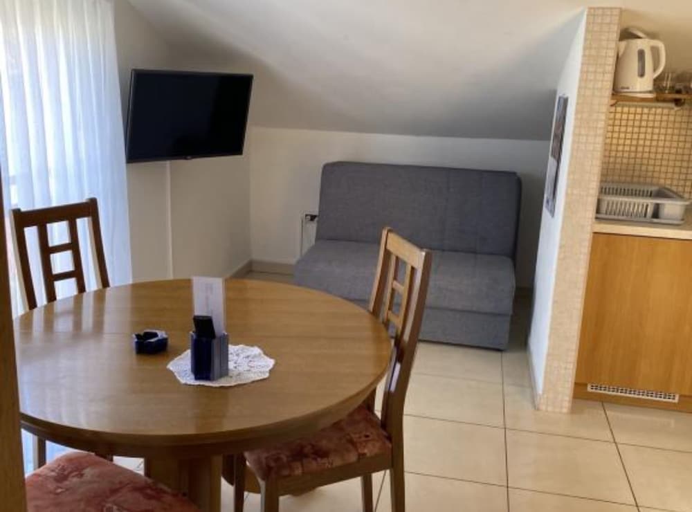 Apartment (One Bedroom Apartment 5)