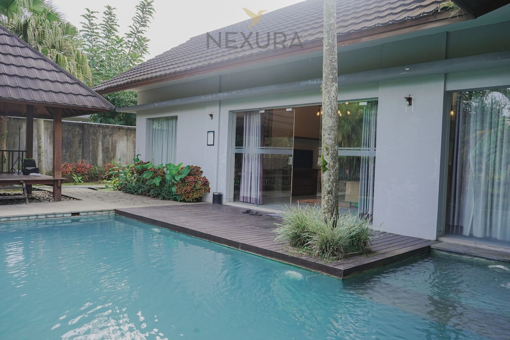 Luxury Villa, Mountain View photo 1