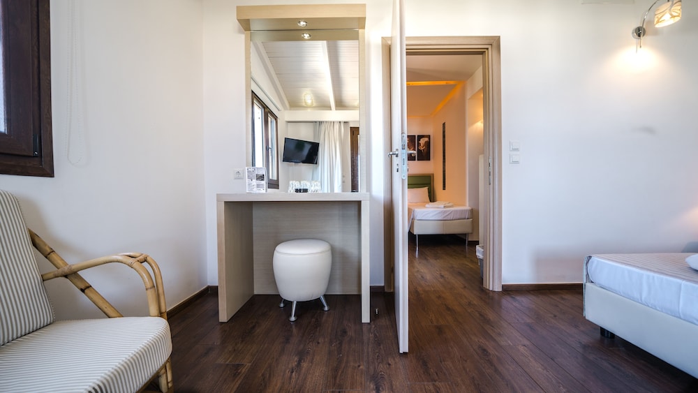 Suite with Panoramic Sea View