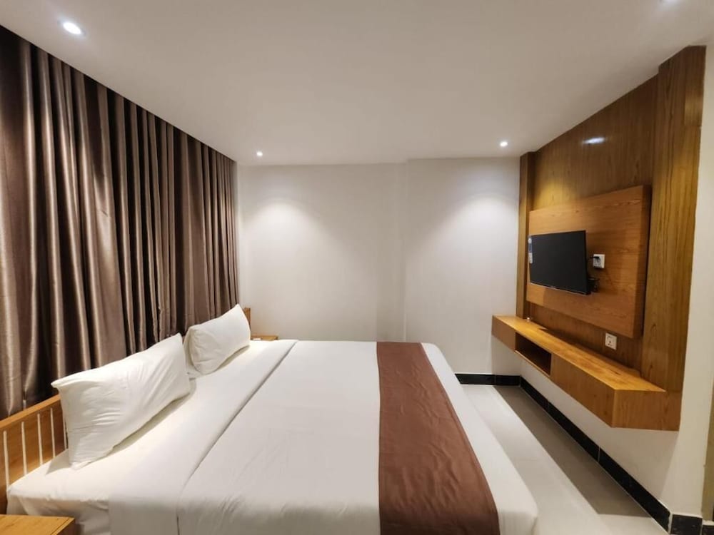 Deluxe Couple Room, Side Sea View