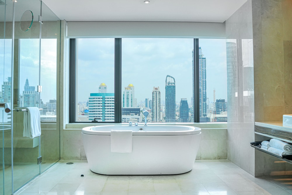 Executive Suite, 1 King Bed, High Floor, Non Smoking