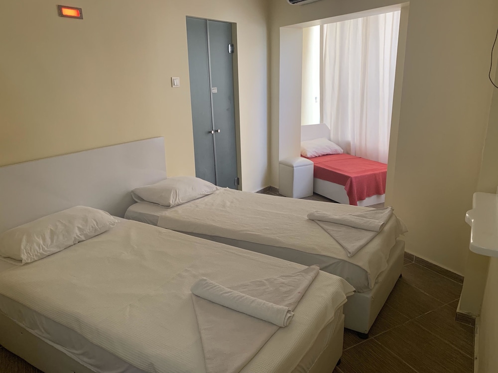 Standard Twin Room photo 1