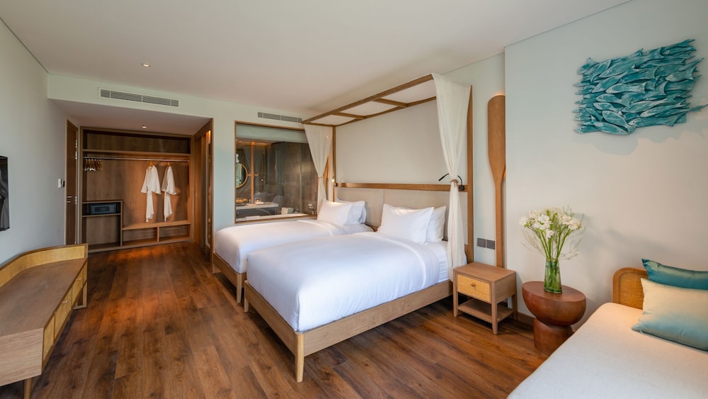 Deluxe River View Twin bed - Photo 2