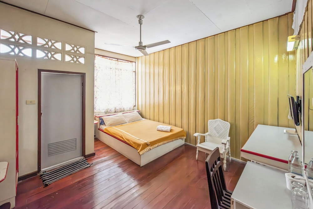 Standard Room - Photo 1