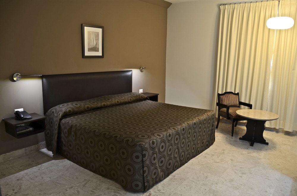 Superior Room, 1 King Bed - Photo 3