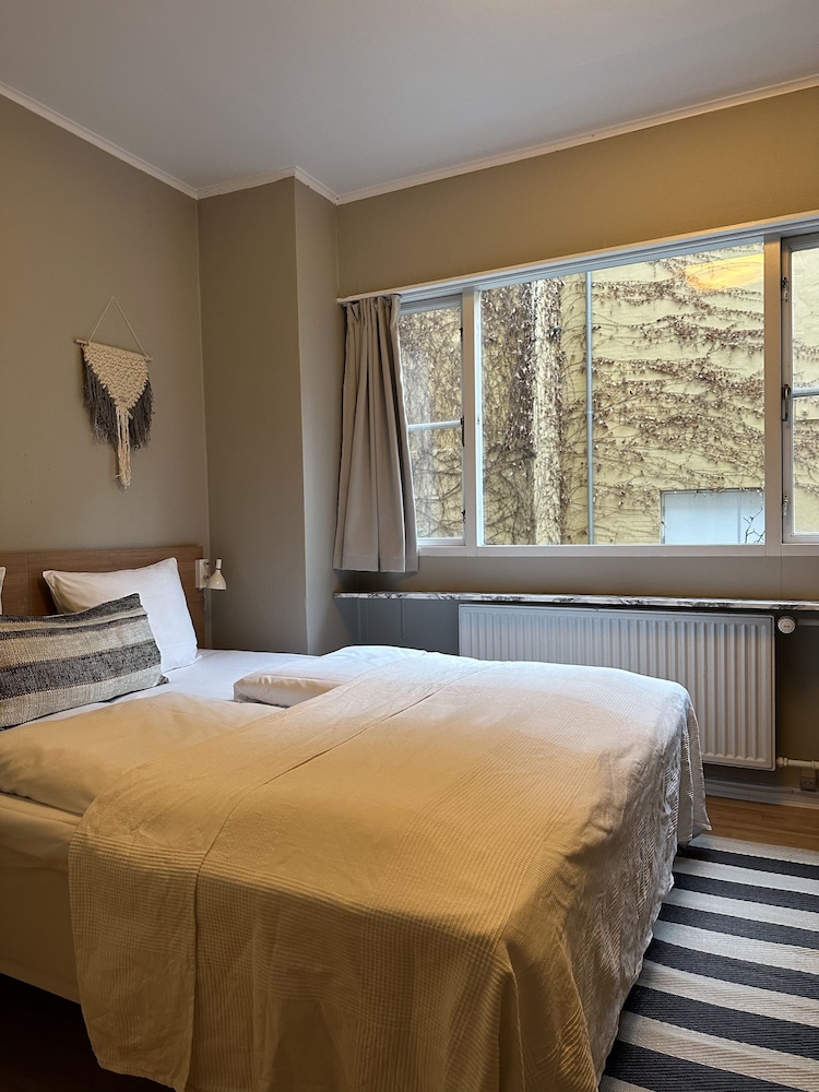 Standard Double Room, 1 Queen Bed, Non Smoking, Courtyard View (Medium)