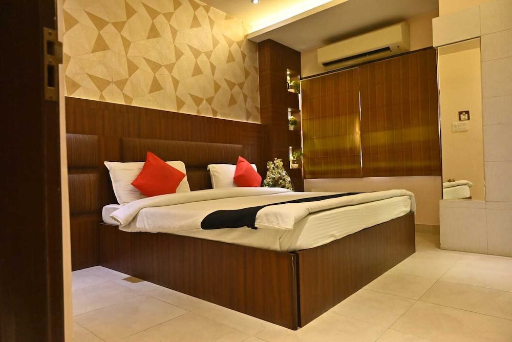 Deluxe Room - Photo 1