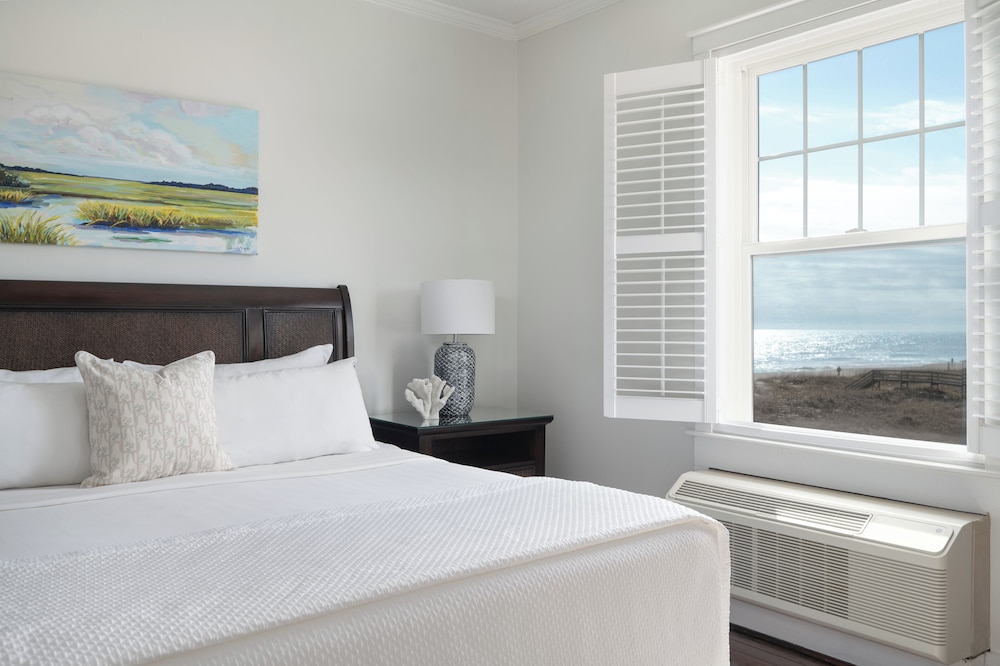 Room, 1 King Bed (Oceanview) photo 2