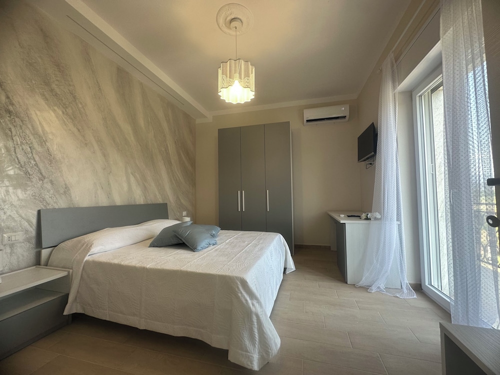 Deluxe Double or Twin Room, Garden View photo 1