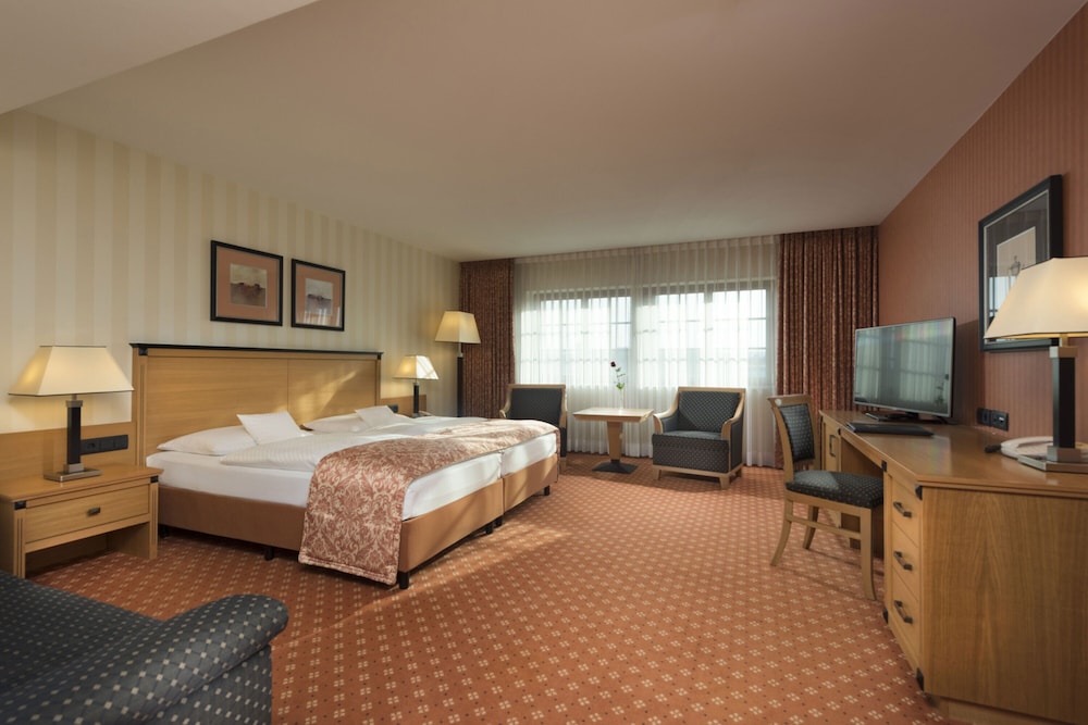 Family and Friends Suite - Photo 1