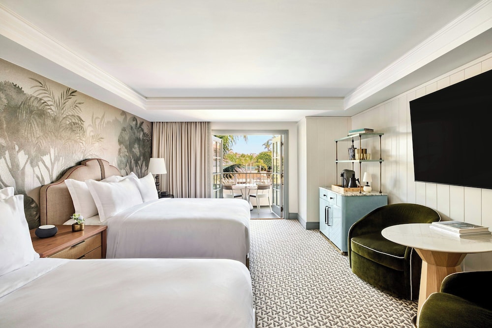 Room, 2 Queen Beds, Balcony, Resort View - Photo 2