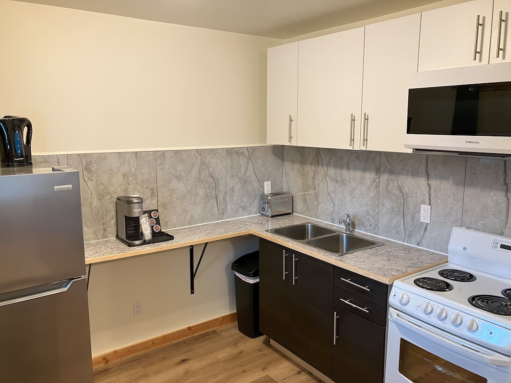 Business Studio, Kitchen photo 1
